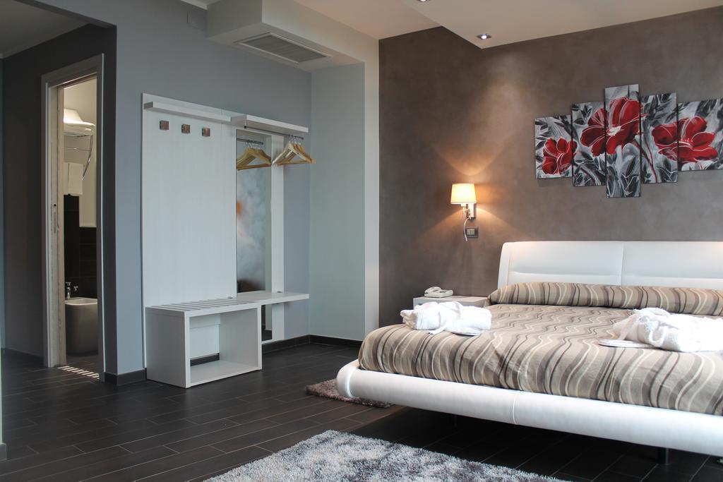 Hotel Mediterraneo Roccella Ionica Ruang foto