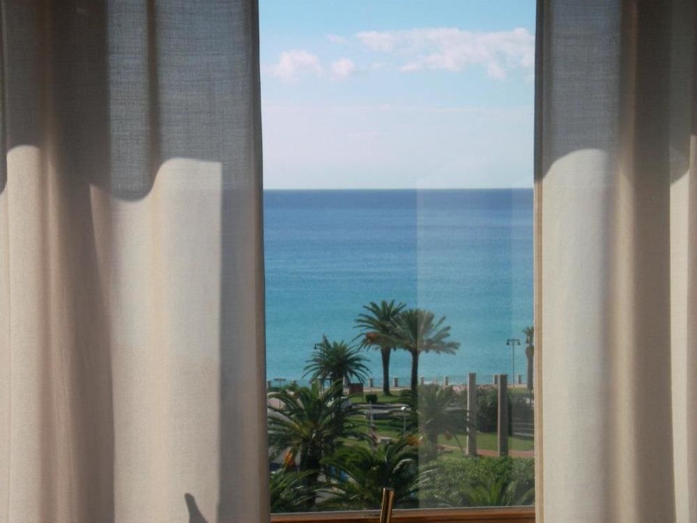 Hotel Mediterraneo Roccella Ionica Bagian luar foto
